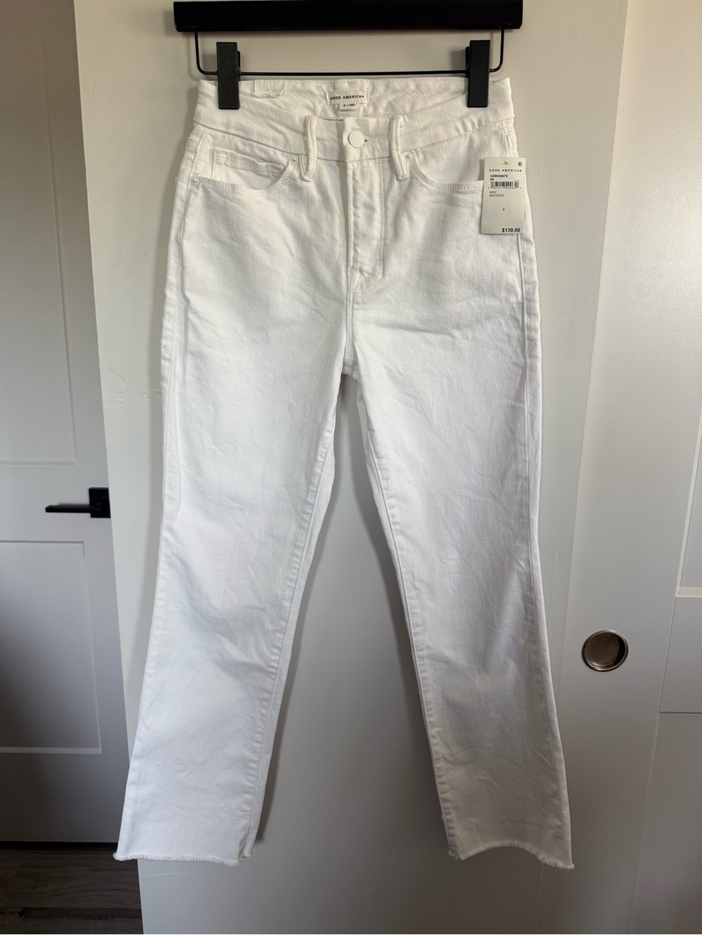 NWT Good American Good Legs Straight Size 2/26
